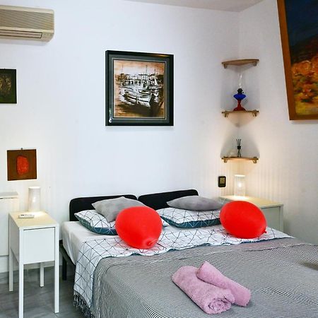 Bohemian Rhapsody Apartment Rovinj Exterior foto
